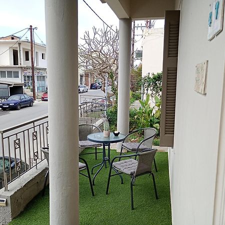 Πλήρως Ανακαινισμένη Μονοκατοικία. Chrissi Akti Chania Exterior foto